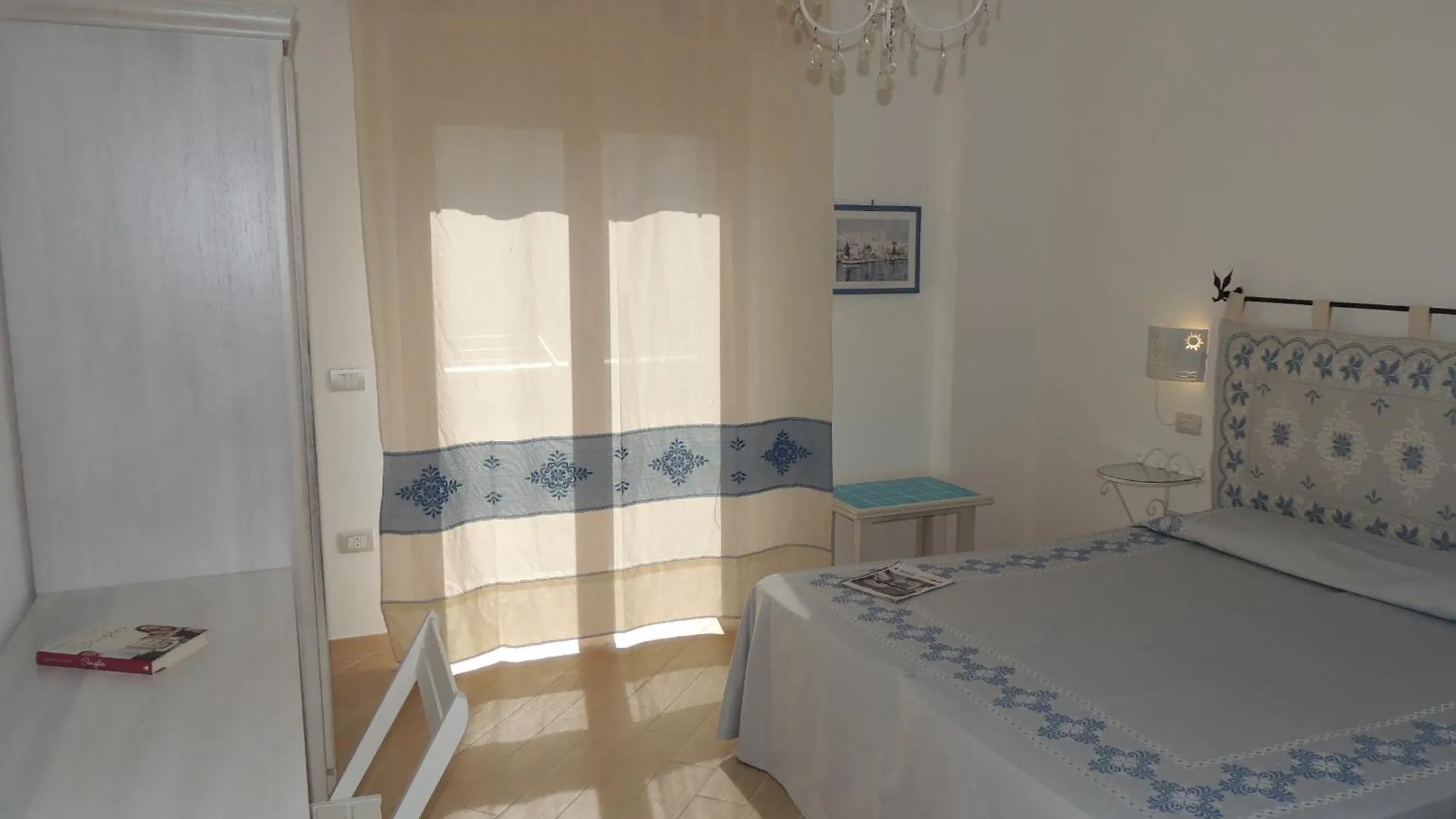 Bed & Breakfast Camera Con Vista Oristano Italy