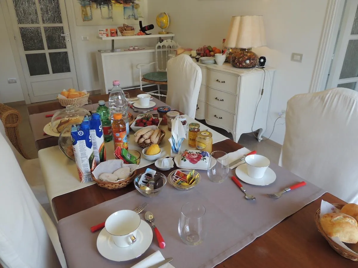 Camera Con Vista Oristano Bed & Breakfast