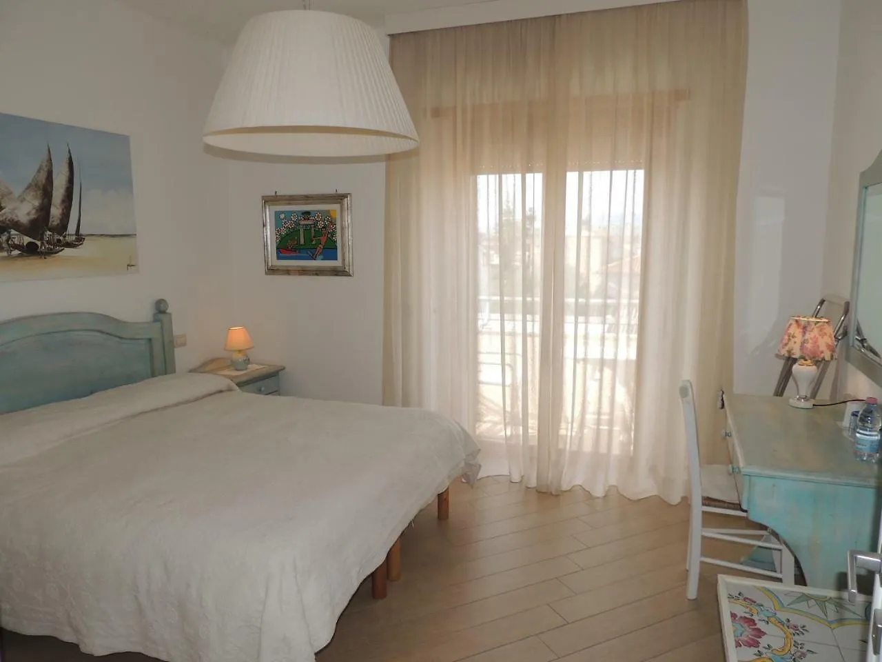 Bed & Breakfast Camera Con Vista Oristano Italy